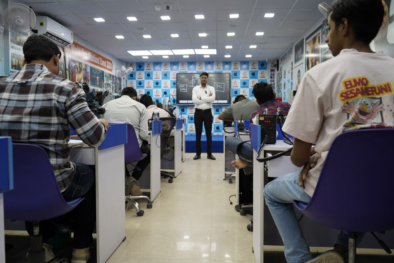 Mobile Repairing Course