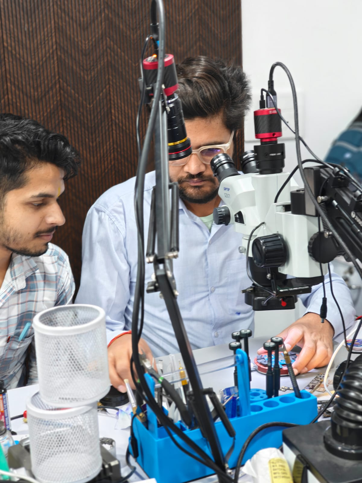 iPhone Repairing Course